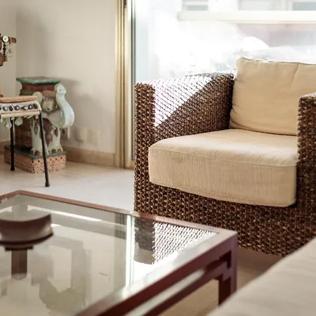 Sandra - De Luxe * Cannes