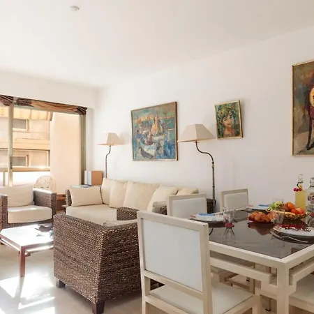 Sandra - De Luxe Cannes