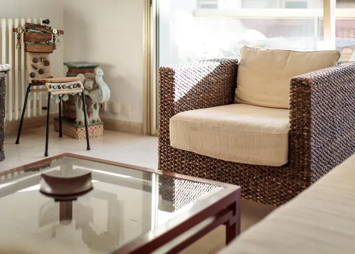 Sandra - De Luxe * Cannes